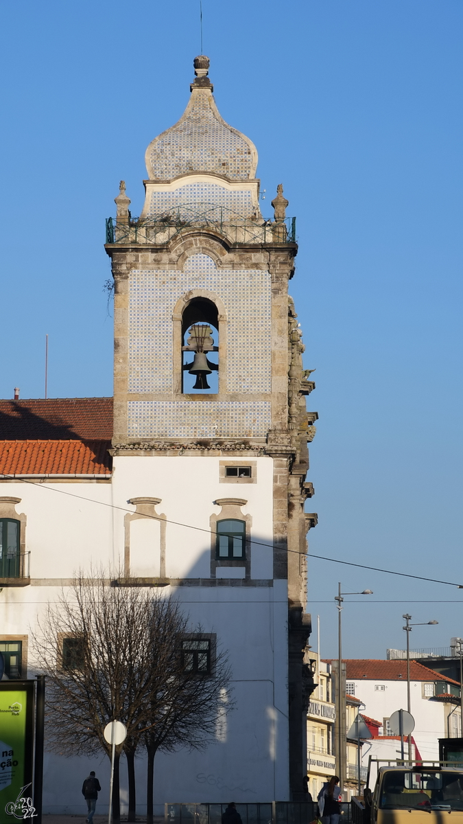 Die Kirche des Heiligen Josef von Taipas (Igreja de So Jos das Taipas) wurde von 1795 bis 1878 im klassizistischem Stil erbaut. (Porto, Januar 2017)