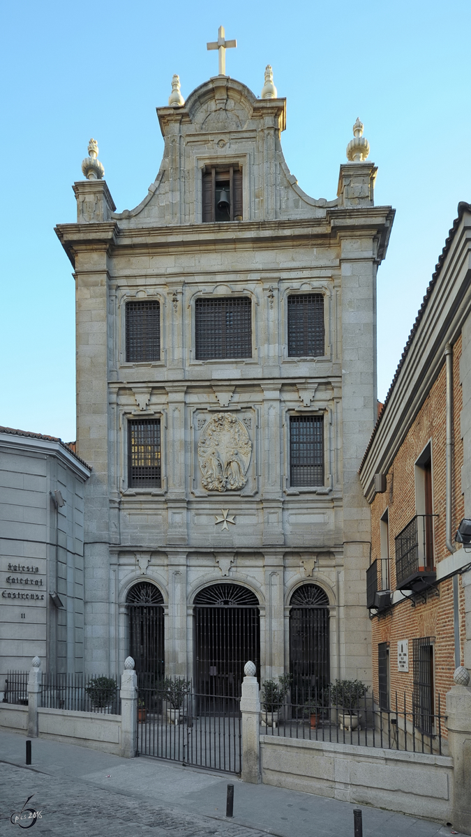 Die Kirche Iglesia Catedral Castrense wurde madrilenischer Barockstil in Reinform zwischen 1671 und 1744 gebaut. (Dezember 2010)