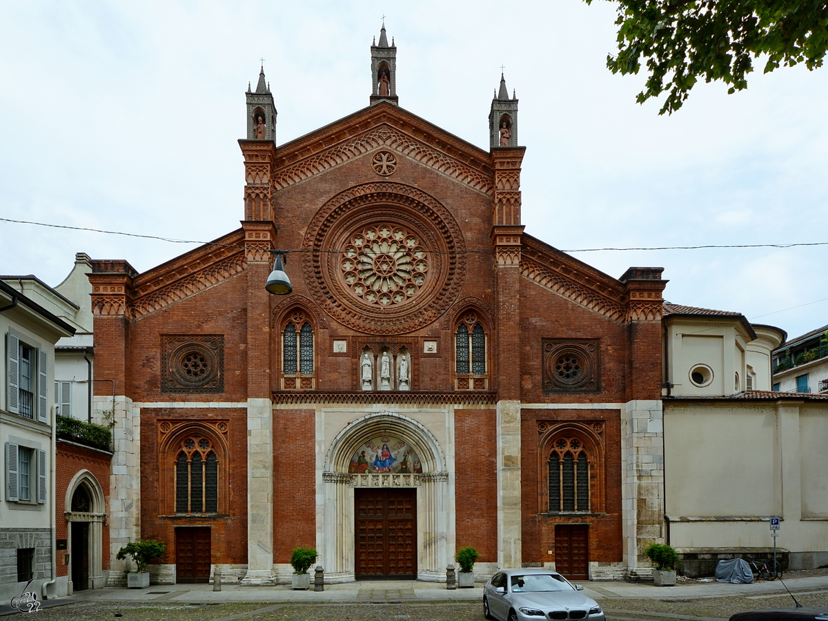 Die Kirche San Marco (Chiesa Parrocchiale di San Marco) wurde Mitte des 13. Jahrhunderts errichtet.  (Mailand, Juni 2014)