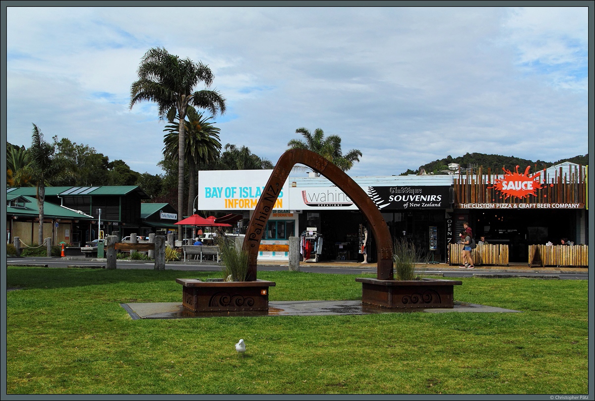 Die Kleinstadt Paihia in der Bay of Island ist ein beliebtes Touristenziel, hier starten im Sommer zahlreiche Ausflugsfahrten zu den umliegenden Inseln. (12.10.2016)