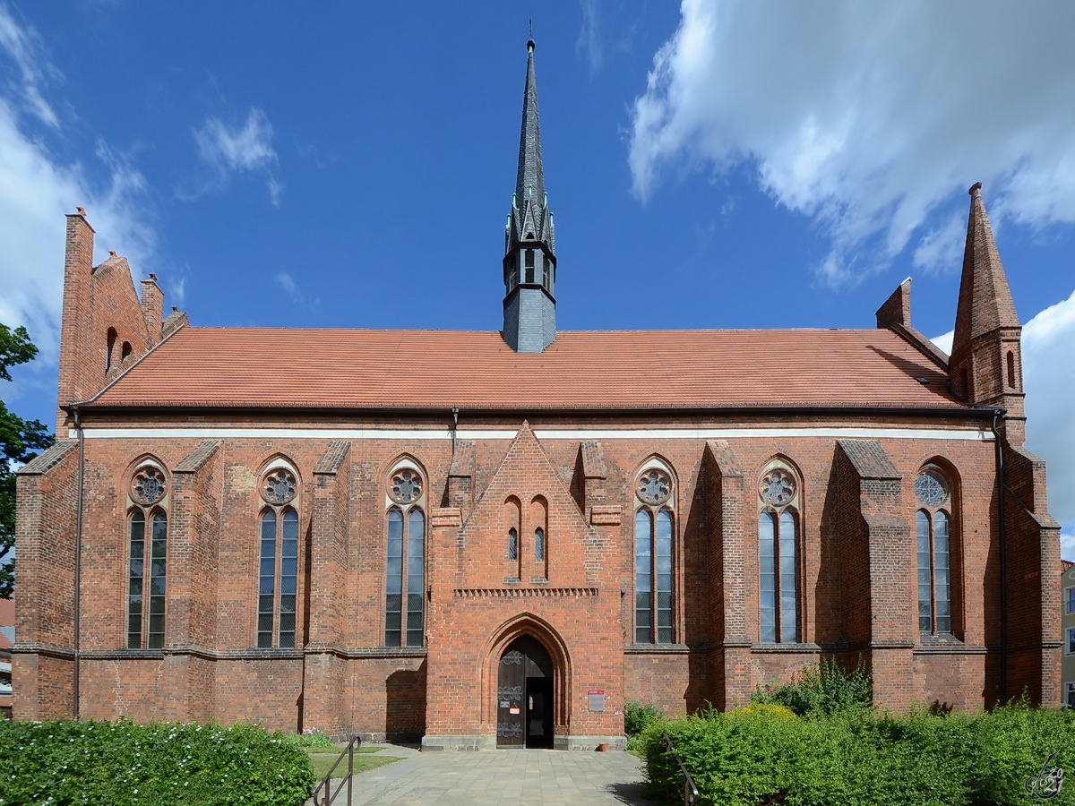 Die Klosterkirche St. Johannis in Neubrandenburg wurde im 13. Jahrhundert gebaut. (August 2013)