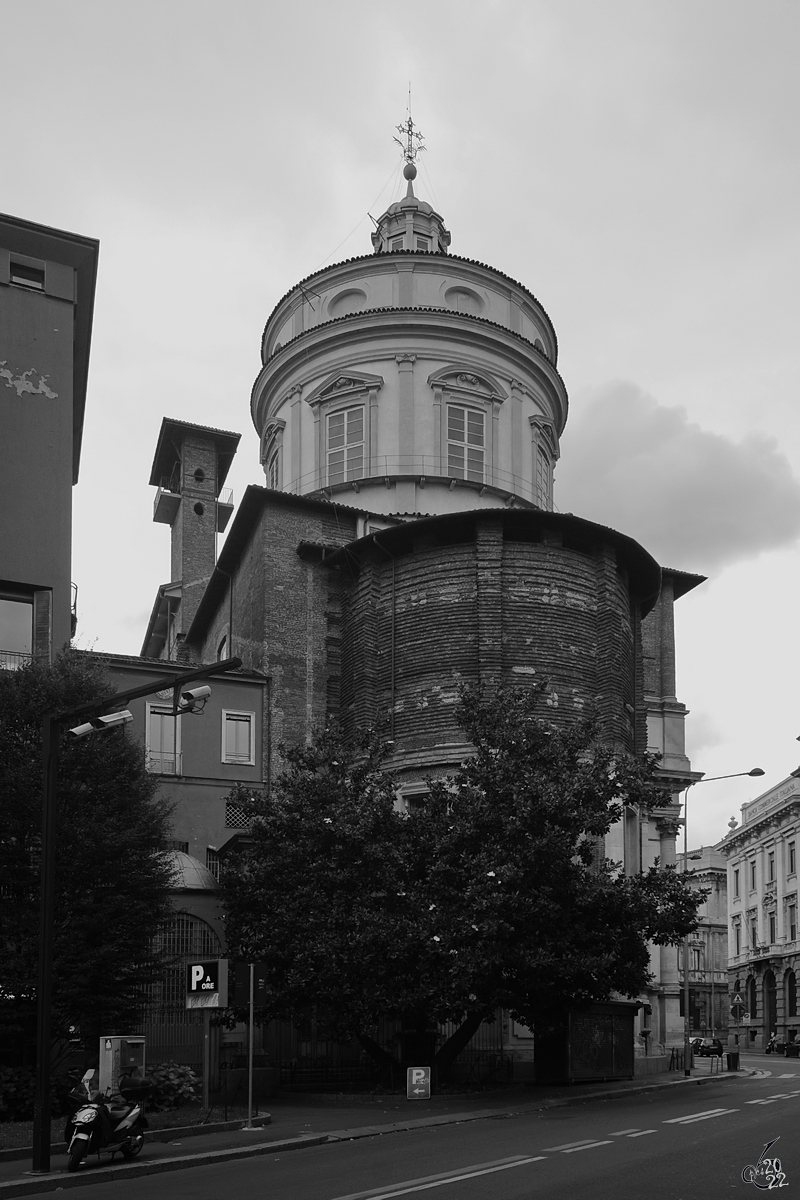 Die manieristische Chiesa di San Fedele ist eine 1579 geweihte Jesuitenkirche aus dem 16. Jahrhundert. (Mailand, Juni 2014)