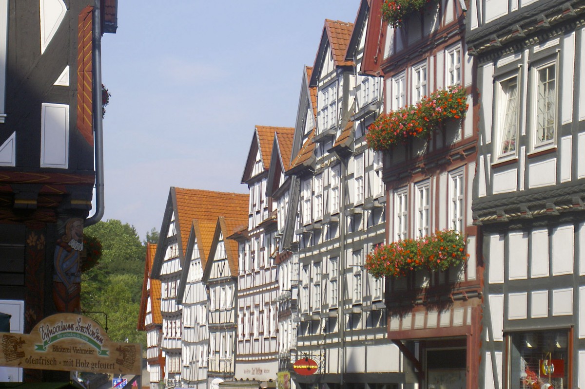 Die Melsunger Altstadt mit Fachwerkhuser. Aufnahme: Juli 2005.