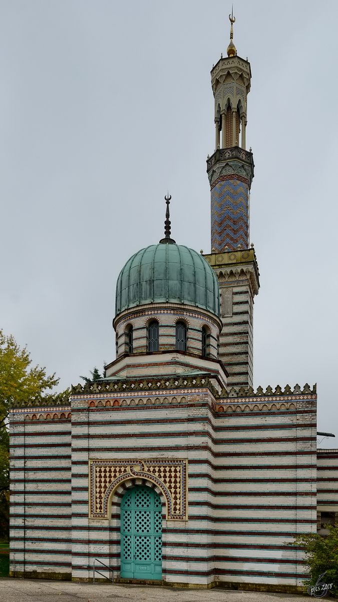 
Die  Moschee  von Potsdam ist ein 1841 bis 1843 erbautes Dampfmaschinenhaus an der Neustädter Havelbucht. (Oktober 2013)