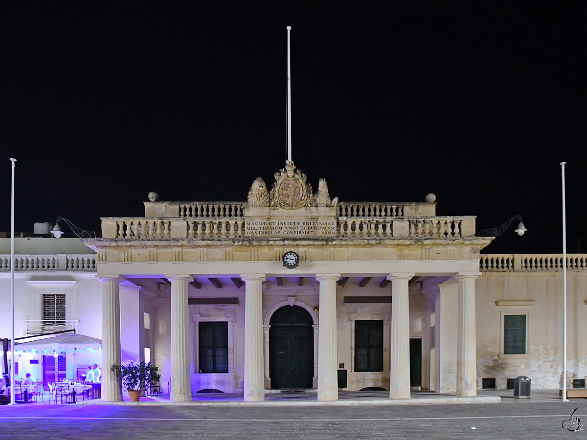 Die im neoklassizistisches Stil gestaltete Hauptwache in Valletta, ursprnglich Guardia della Piazza genannt, wurde 1603 vollendet.