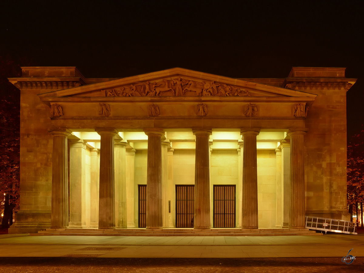 Die Neue Wache ist eines der Hauptwerke des deutschen Klassizismus. (Berlin-Mitte, November 2014)