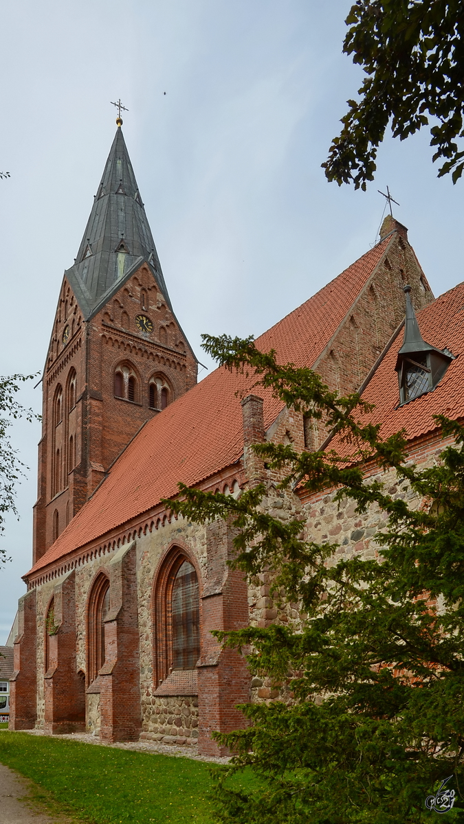 Die Nikolaikirche in Gtzkow wurde 1241 erstmals erwhnt und ist damit eines der ltesten Bauwerke in Pommern. (August 2013)