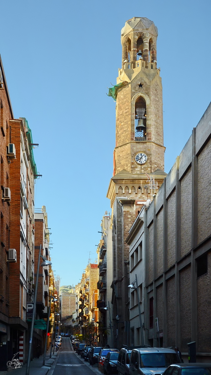 Die Pfarrkirche Santa Madrona in Barcelona wurde Ende des 19. Jahrhunderts im Stil des Barocken Historismus erbaut. (Februar 2013)