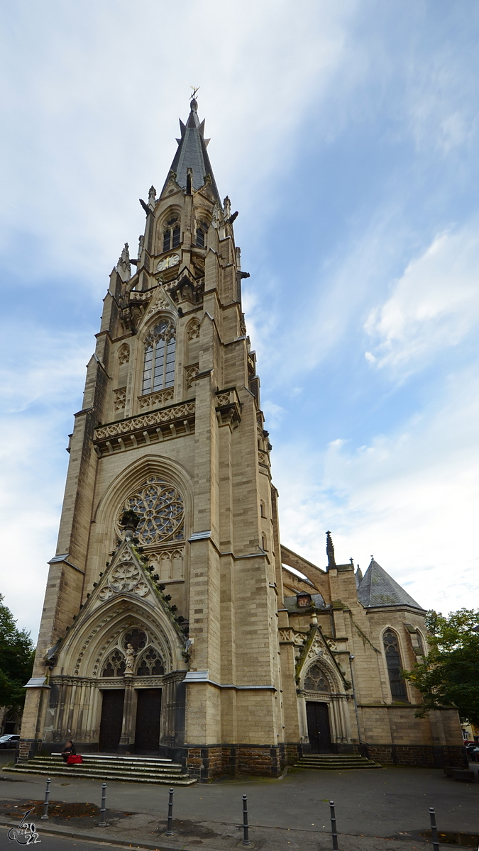 Die Pfarrkirche St. Josef wurde in den Jahren 1894 bis 1898 erbaut. (Koblenz, September 2013)