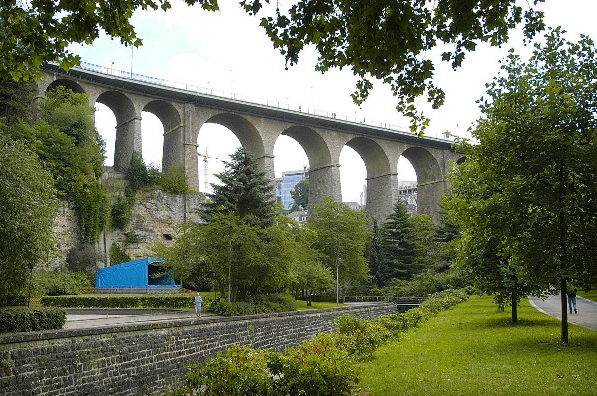 Die Pont Paserelle in Luxemburg Stadt. Aufnahme: August 2007.