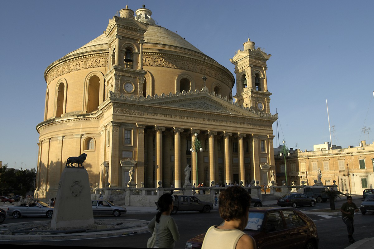 Die Rotunda in Mosta - Malta. Aufnahme: Oktober 2005.