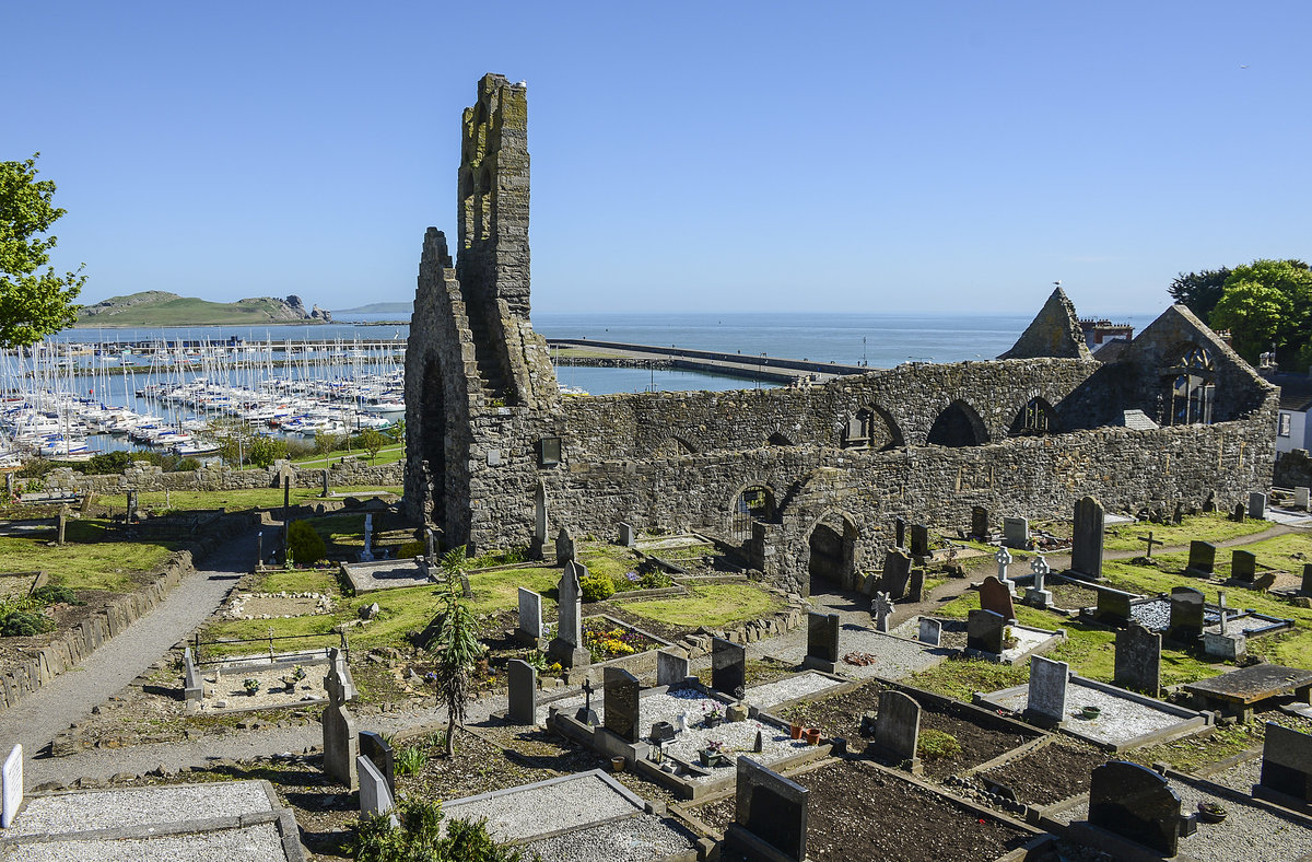 Die Ruinen und der Friedhof von St. Mary's Abbey in Howth.
Aufnahme: 12. Mai 2018.