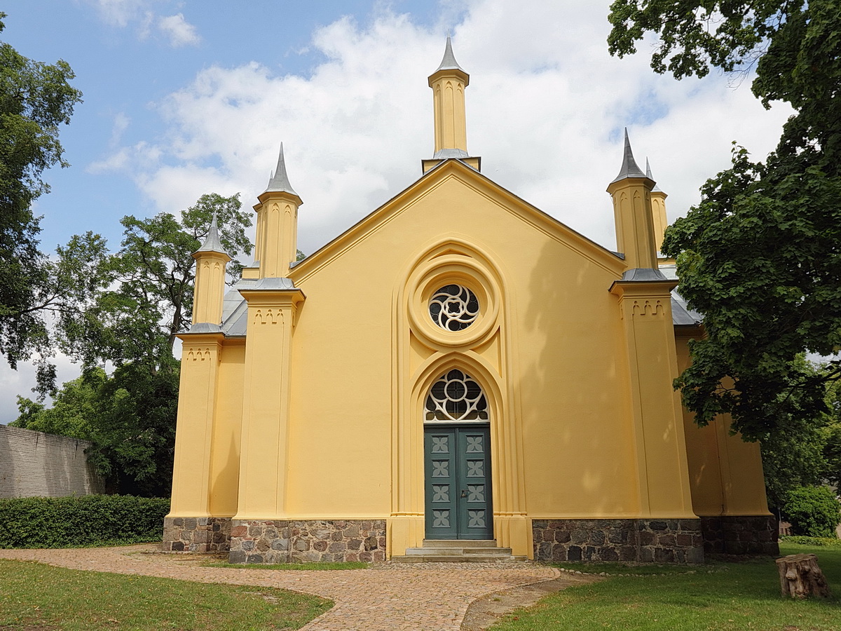 Die Schinkelkirche zu Grobeeren am 15. Juli 2015 im Landkreis Teltow-Flming

