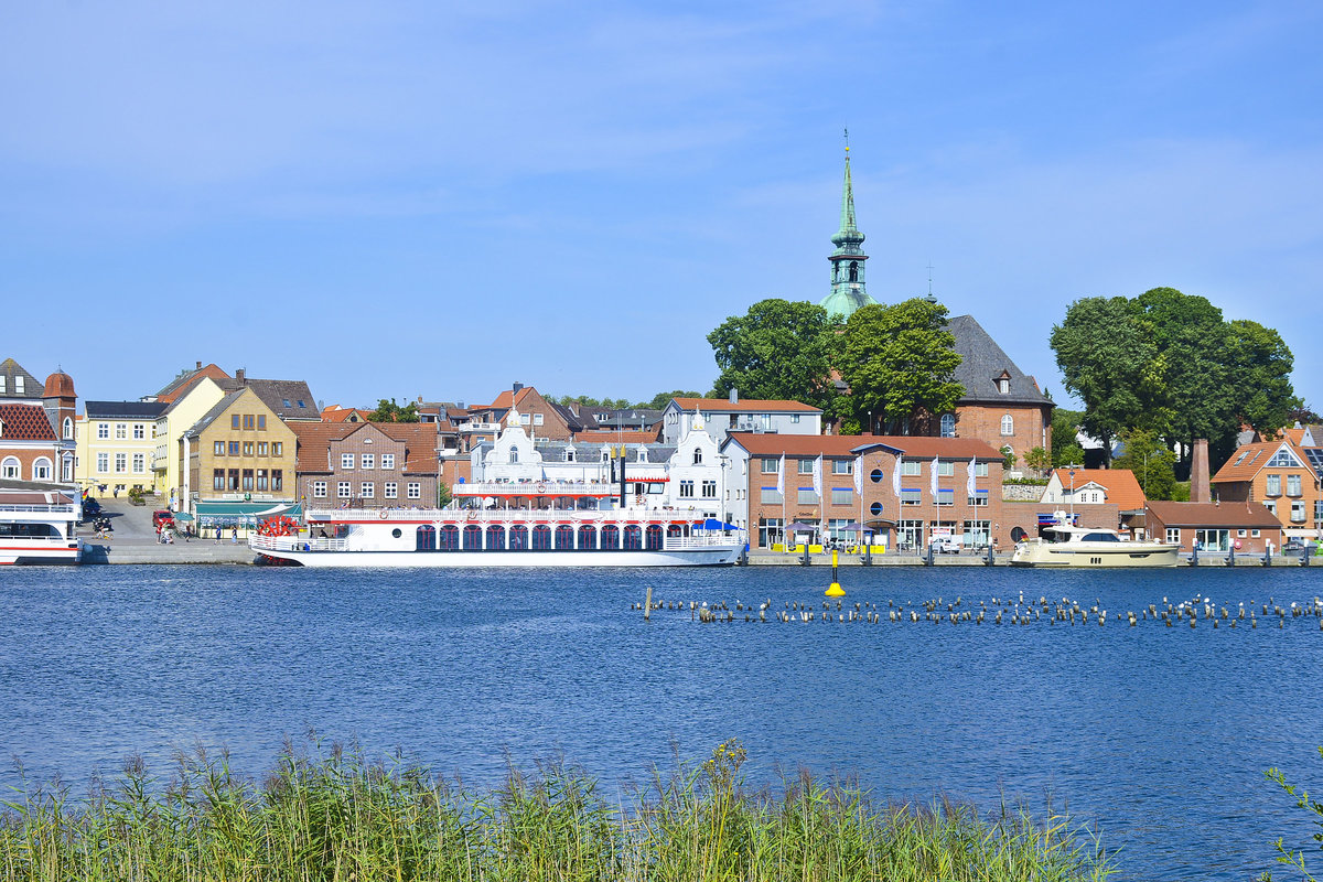 Die Schleistadt Kappeln vom Aussichtspunkt an der Schleibrcke aus gesehen. Aufnahme: 12. August 2020.