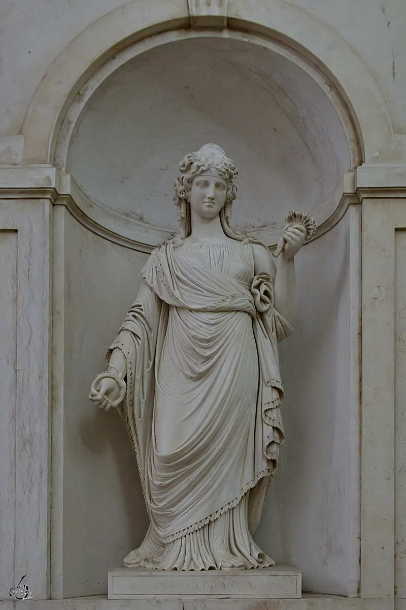 Die Skulptur  Ausdauer  (Perseveranca) im Innenhof des Nationalpalastes von Ajuda (Palcio Nacional da Ajuda) in Lissabon. (Januar 2017)