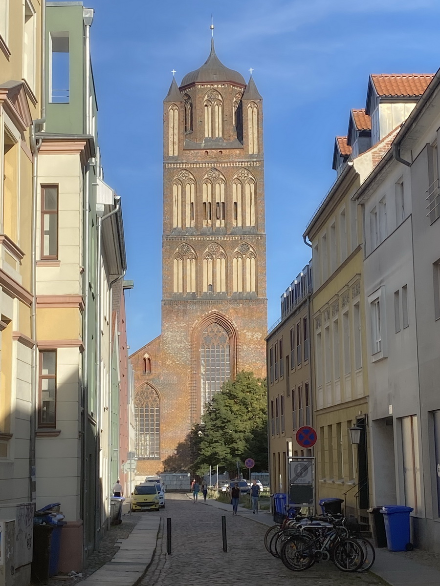 Die St.-Jakobi-Kirche in Stralsund nahe der Altstadt am 21. September 2020.