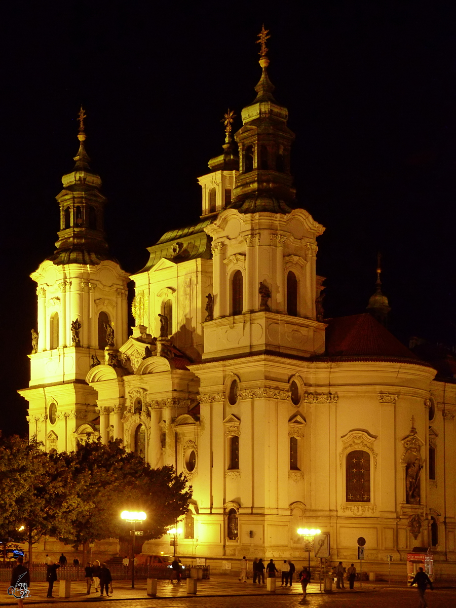 Die St. Nikolaus Kirche in der Prager Altstadt stammt aus dem 12. Jahrhundert. (September 2012)