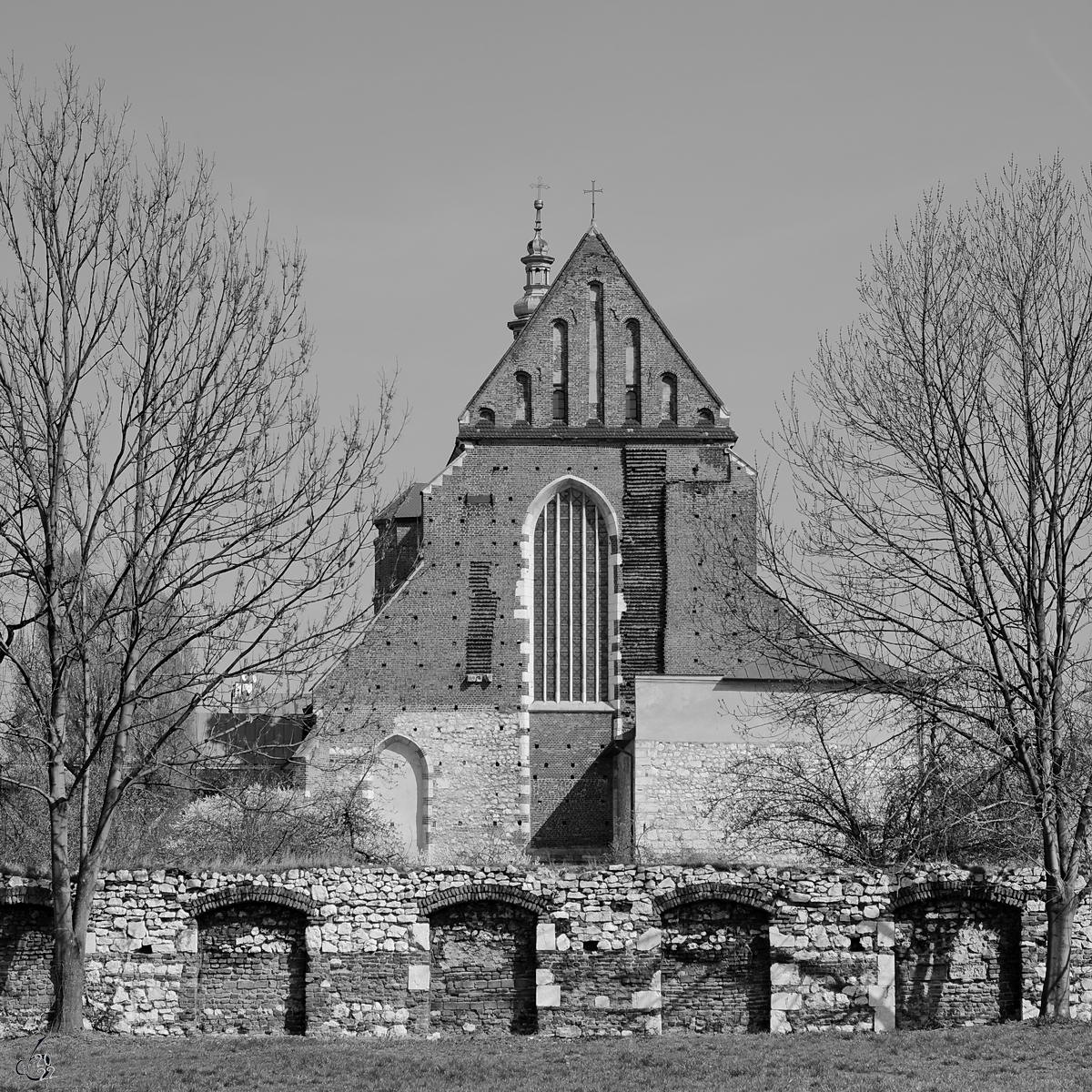 Die im Stil der Backsteingotik erbaute Augustinerkirche in Krakau stammt aus dem 14. Jahrhundert. (Mrz 2014)