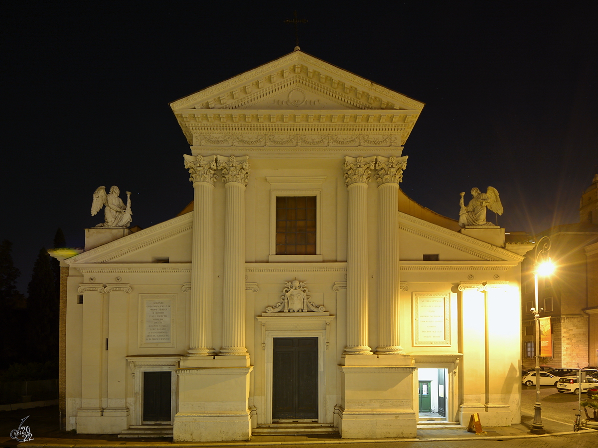 Die im Stil des Klassizismus errichtete Kirche von San Rocco stammt aus dem 17. Jahrhundert. (Rom, Dezember 2015)