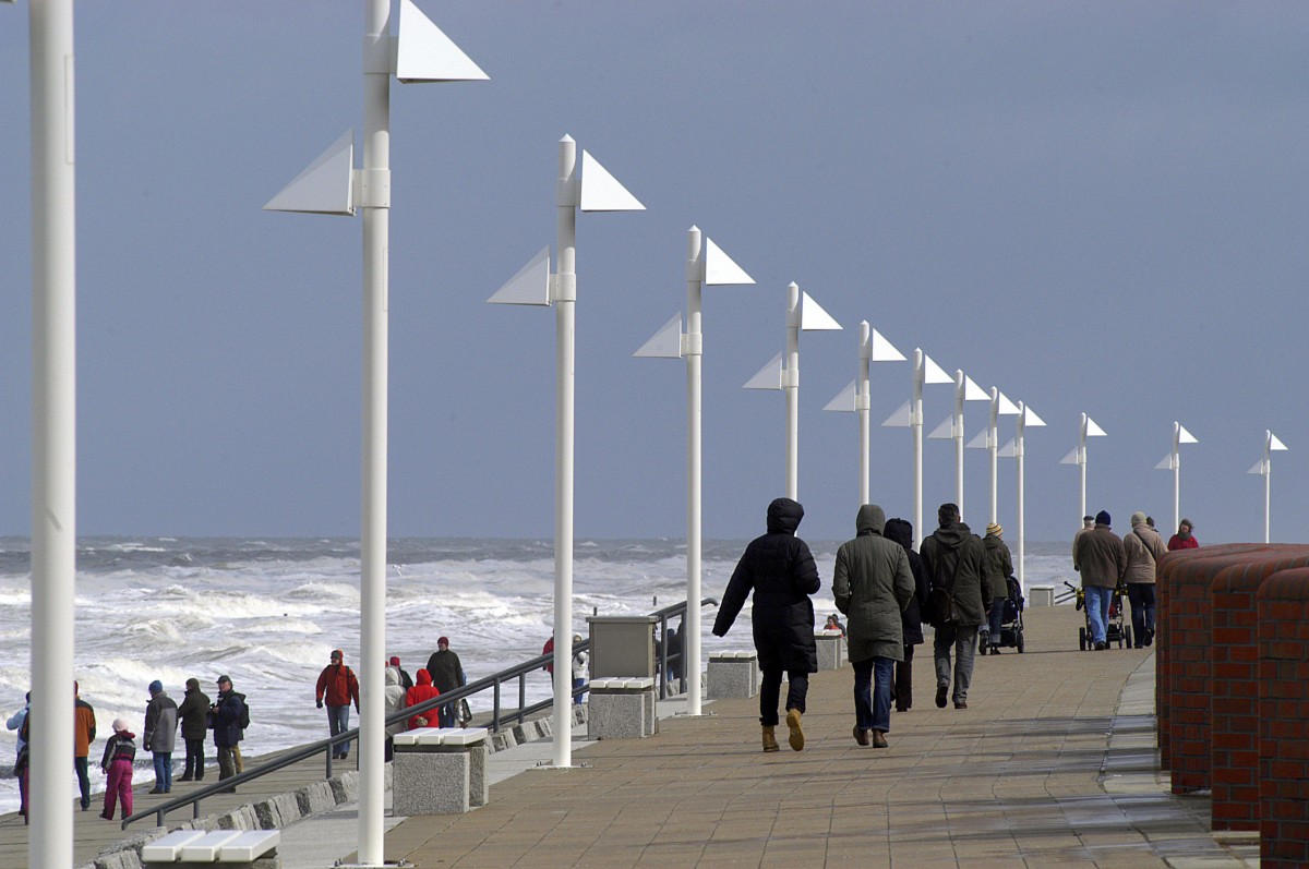 Die Strandpromenade in Norderney. Aufnahme: April 2008.