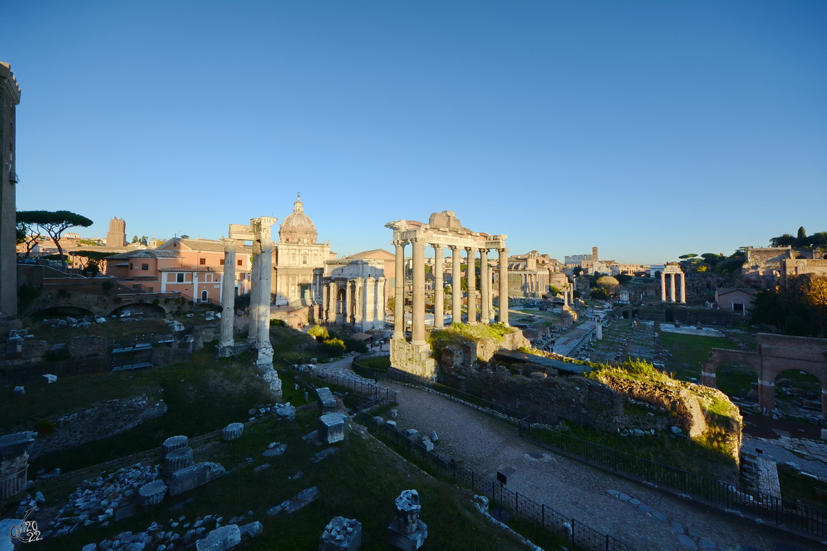 Die berreste des aus dem 2. Jahrhundert stammenden Trajansforum, dem letzten, grten und prchtigsten der so genannten Kaiserforen in Rom. (Dezember 2015)