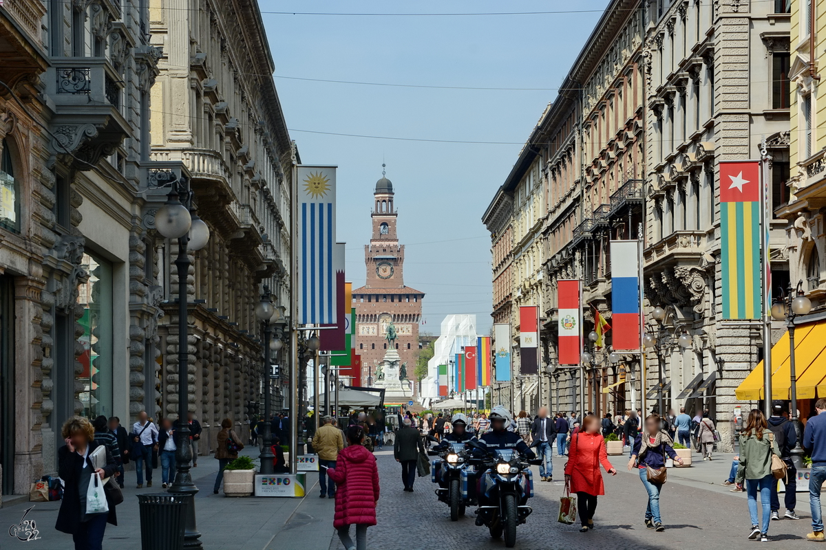 Die Via Dante ist eine Fugngerzone im Zentrum von Mailand. (April 2015)