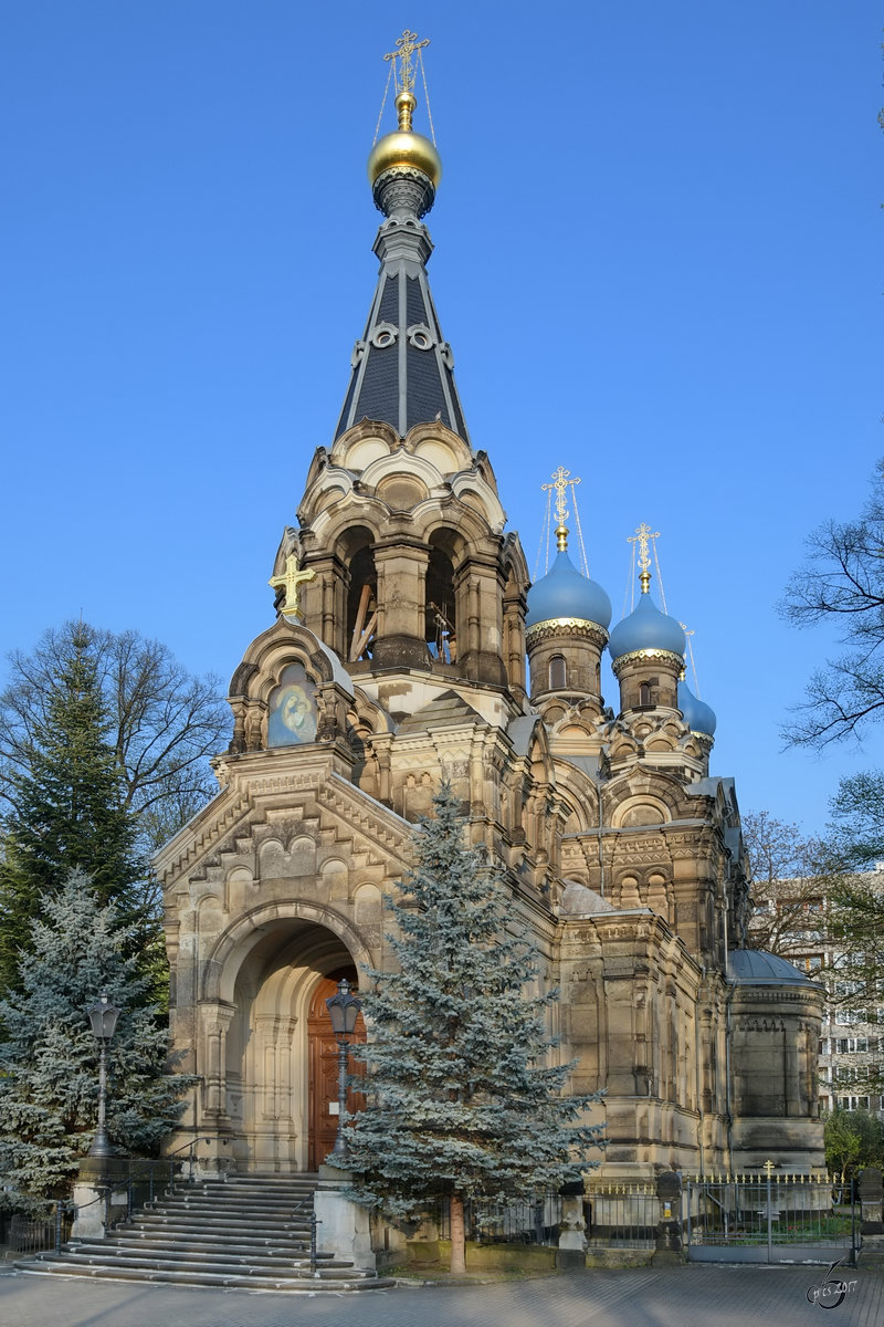Die zwischen 1872 und 1874 errichtete Russisch-Orthodoxe Kirche des Heiligen Simeon vom wunderbaren Berge. (Dresden, April 2017)