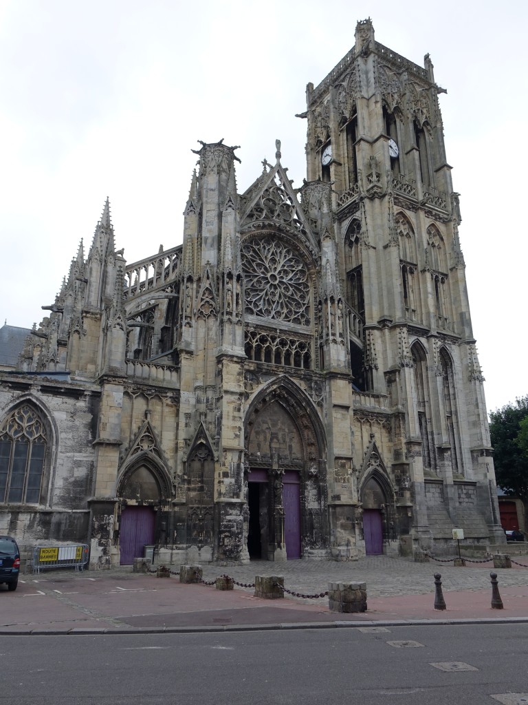 Dieppe, Westfassade der gotischen Saint Jacques Kirche, erbaut Ende des 13. Jahrhundert, Chor 16. Jahrhundert (12.07.2015)