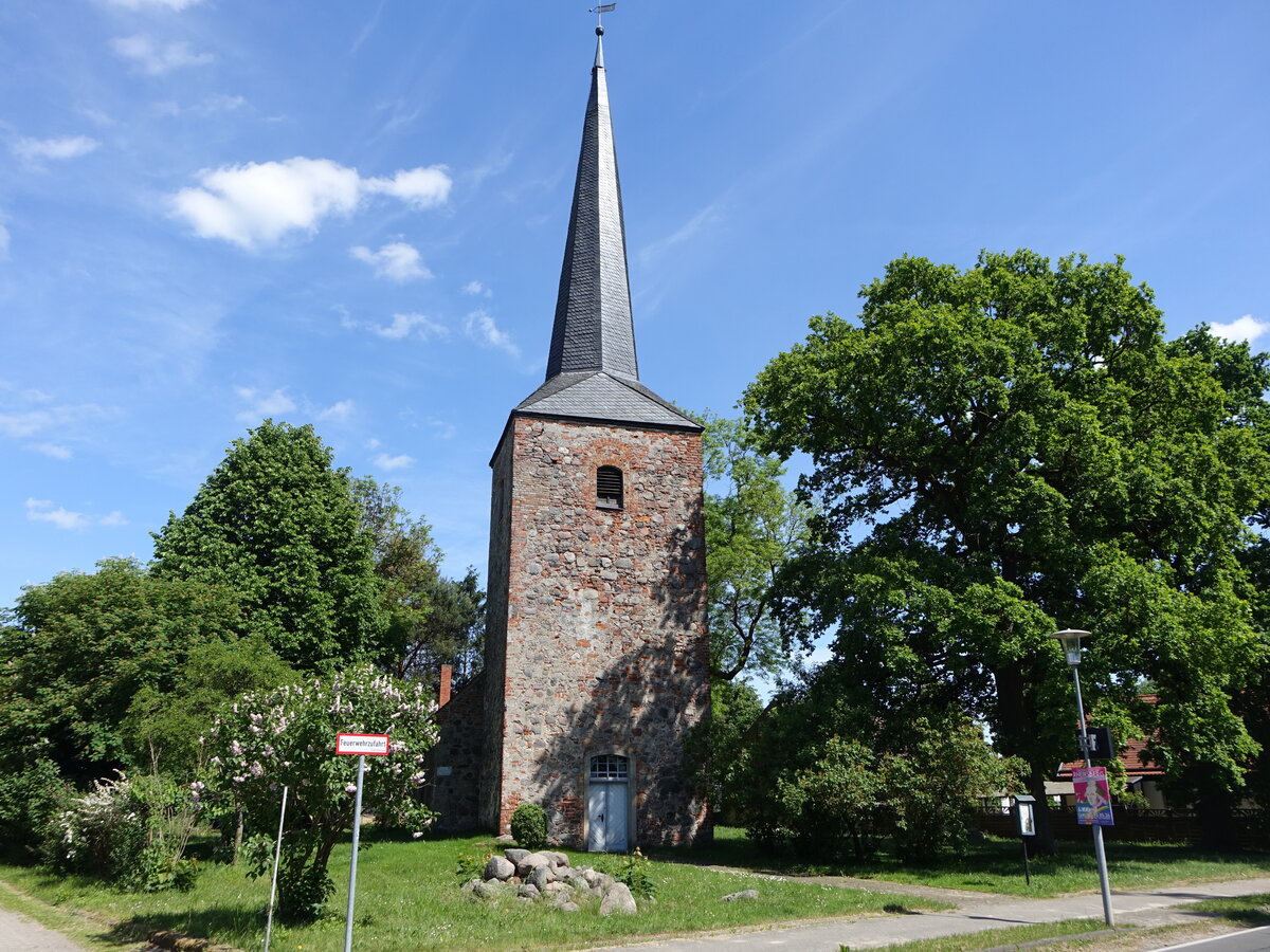Dierberg, evangelische Kirche, sp�tgotische Saalkirche erbaut 1513 (28.05.2026)