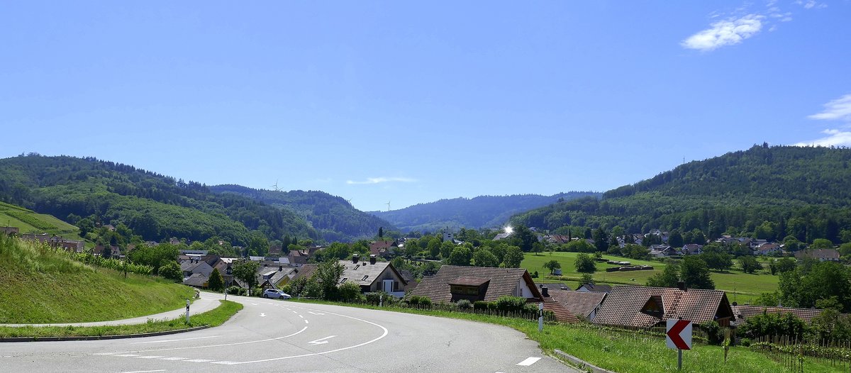 Diersburg, Blick von Norden auf den Weinort im Ortenauer Hgelland, Juni 2020