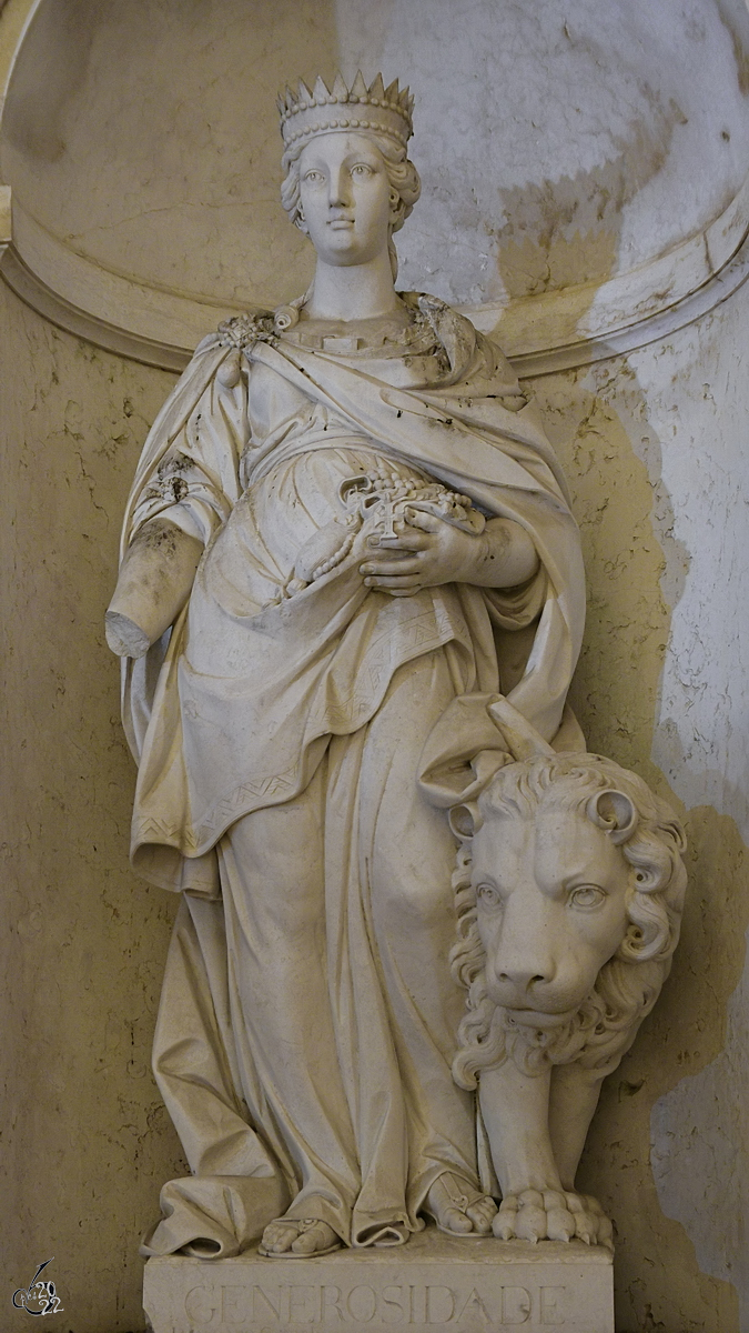 Diese Skulptur ehrt die Tugend der Grozgigkeit (Generosidade), so gesehen im Innenhof des Nationalpalastes von Ajuda (Palcio Nacional da Ajuda). (Lissabon, Januar 2017)