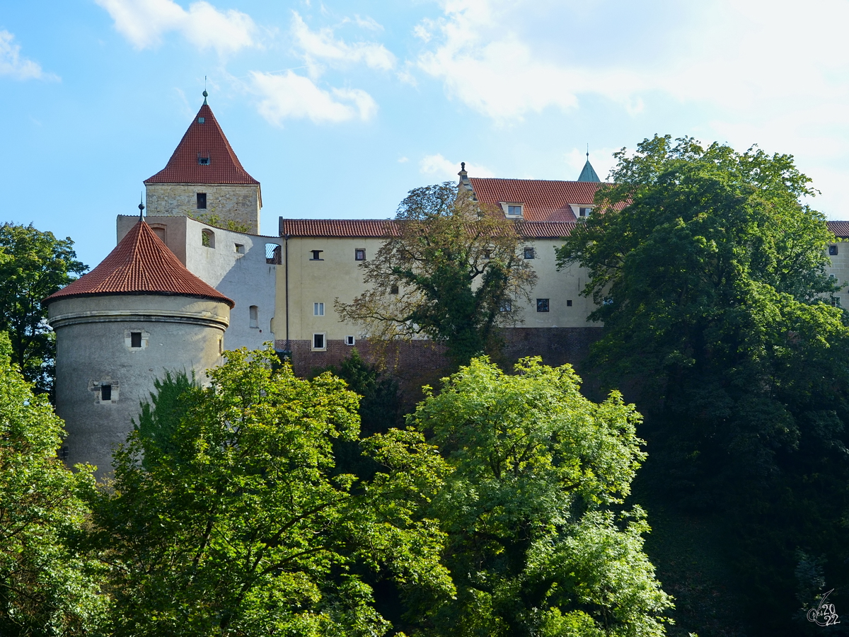 Dieser 1496 erbaute gotische Befestigungsturm Daliborka der Prager Burg wurde als Hungerturm genutzt. (September 2012)