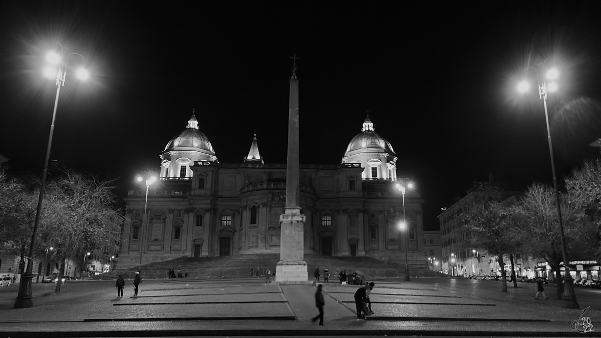 Dieser 1587 bei Santa Maria Maggiore aufgestellte rmische Obelisk (Obelisco Esquilino) auf der Piazza dell’Esquilino sollte den Pilgern, die aus Richtung Norden kamen, als Wegweiser dienen. (Rom, Dezember 2015)