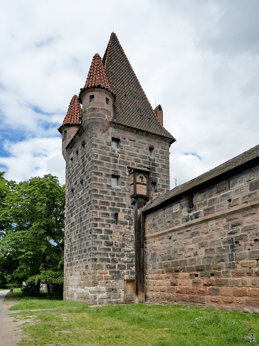 Dieser Turm der Nrnberger Stadtmauer entstand um das Jahr 1400. (Mai 2017)