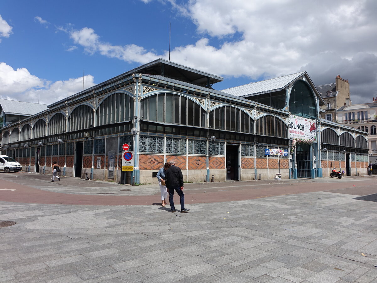 Dijon, Markthalle Halles Centrales in der Rue Claude Ramey (01.07.2022)