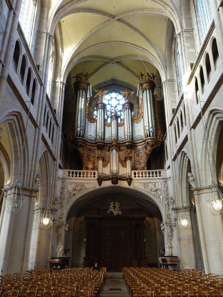 Dijon, Orgelempore in der Kathedrale St. Benigne (01.11.2015)