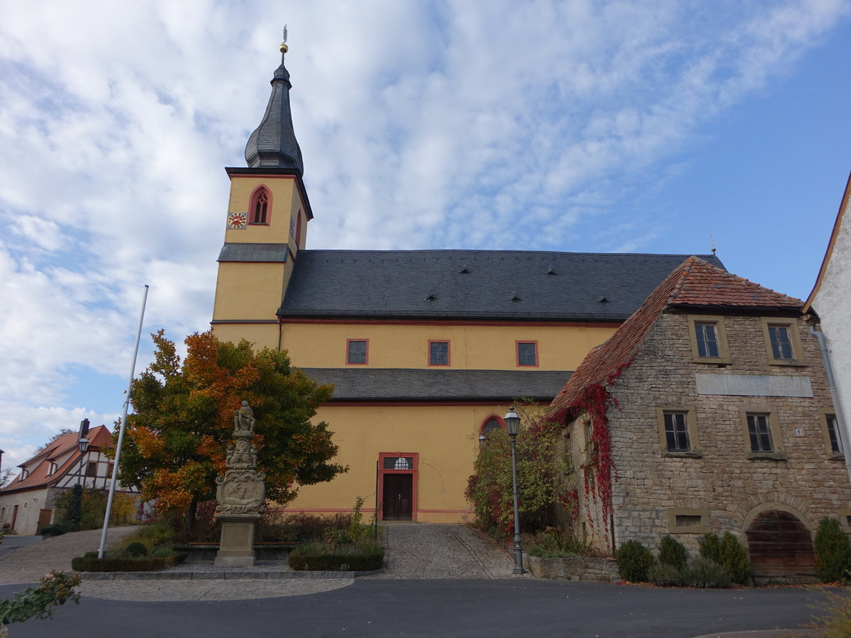 Dimbach, Wallfahrtskirche St. Maria de Rosario, dreischiffige Pfeilerbasilika mit einschiffigem Chor und Westturm, erbaut ab 1325 (16.10.2018)