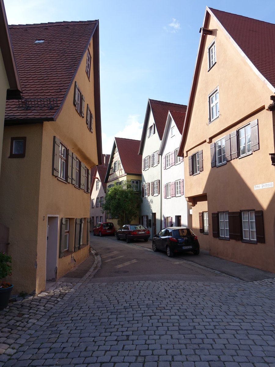 Dinkelsbhl, historische Huser in der Priestergasse (21.05.2018)