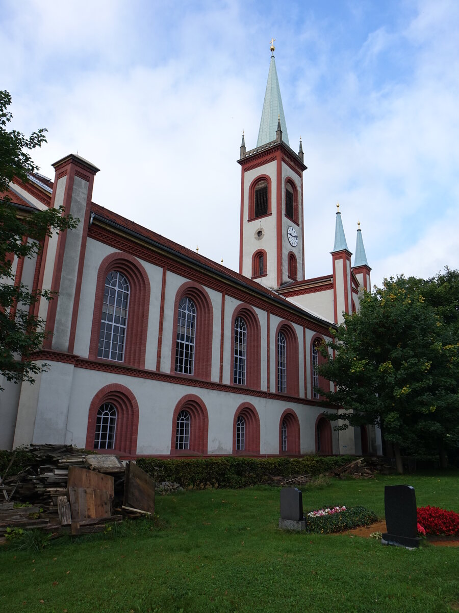 Dittelsdorf, evangelische St. Matthus Kirche, erbaut von 1848 bis 1850 nach Plnen von Carl August Schramm (16.09.2021)