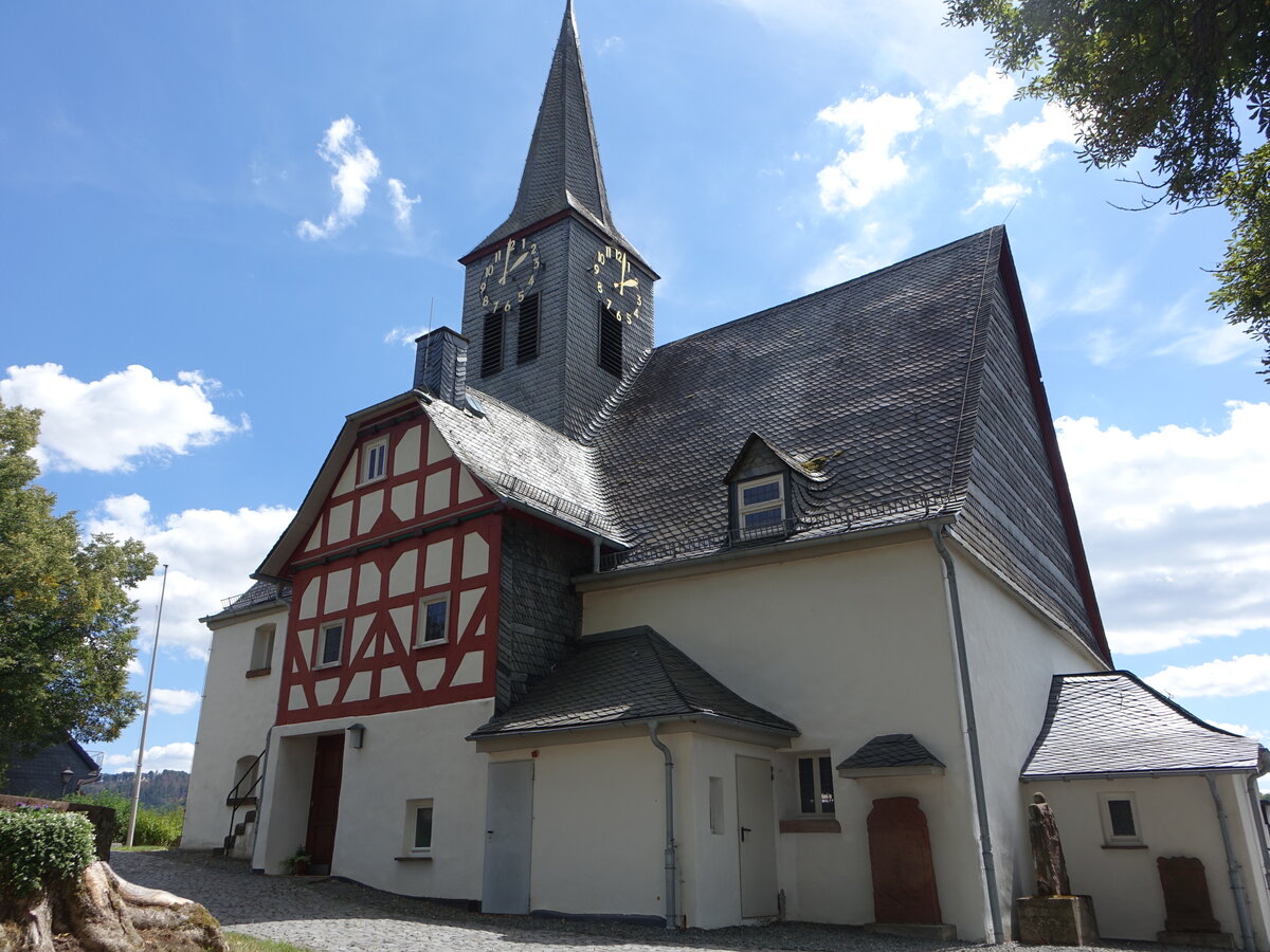 Dodenau, evangelische Kirche, erbaut im 17. Jahrhundert (06.08.2022)