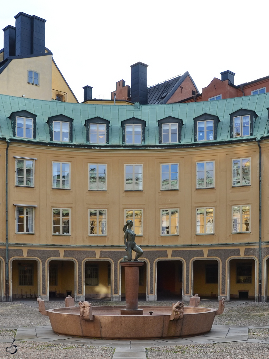 Doe Statue  Morgon  auf dem Brantingtorget genannten Platz in der Altstadt von Stockholm. 