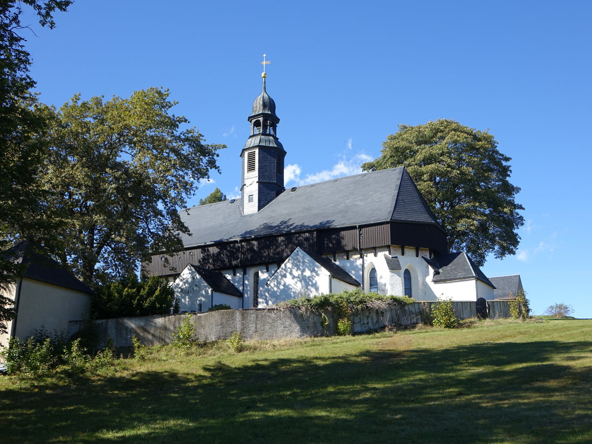 Drnthal, evangelische Wehrkirche, erbaut im 13. Jahrhundert (04.10.2020)