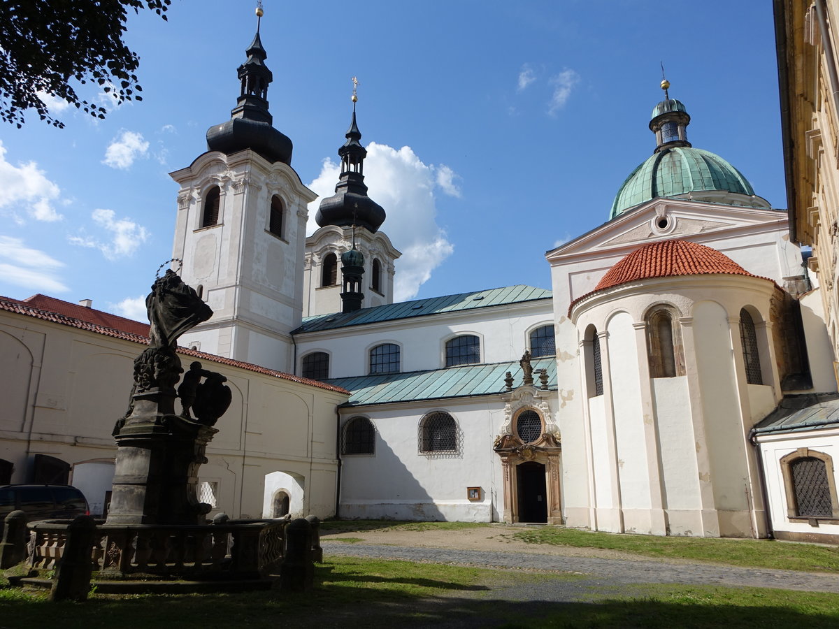 Doksany / Doxan, Klosterkirche Maria Himmelfahrt, erbaut im 17. Jahrhundert durch Kilian Ignaz Dientzenhofer (27.06.2020)