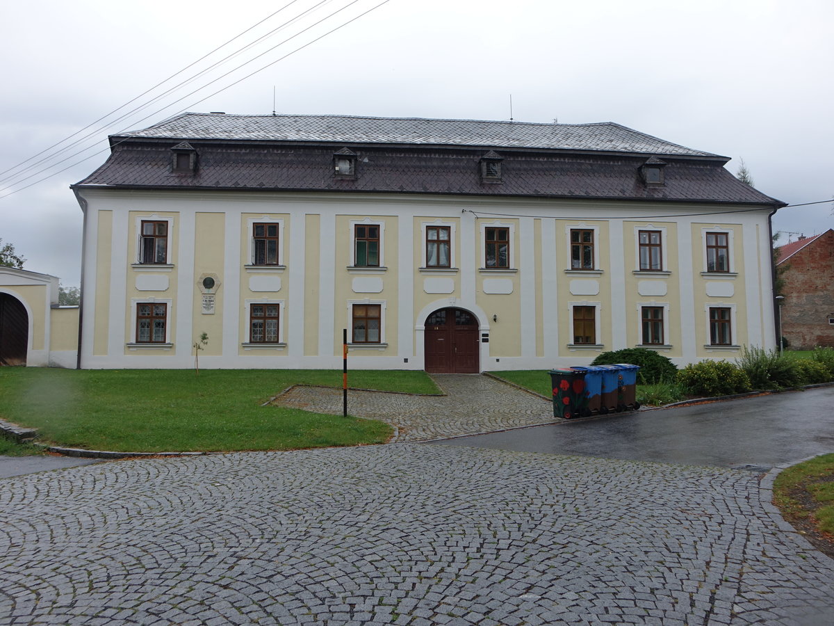 Dolany / Dollein, Renaissance Schloss, erbaut 1667, heute Gemeindeverwaltung (03.08.2020)