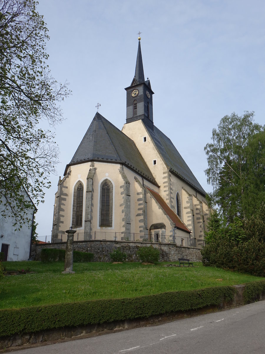 Dolni Dvoriste, sptgotische Pfarrkirche St. gidius, erbaut im 14. Jahrhundert (27.05.2019)