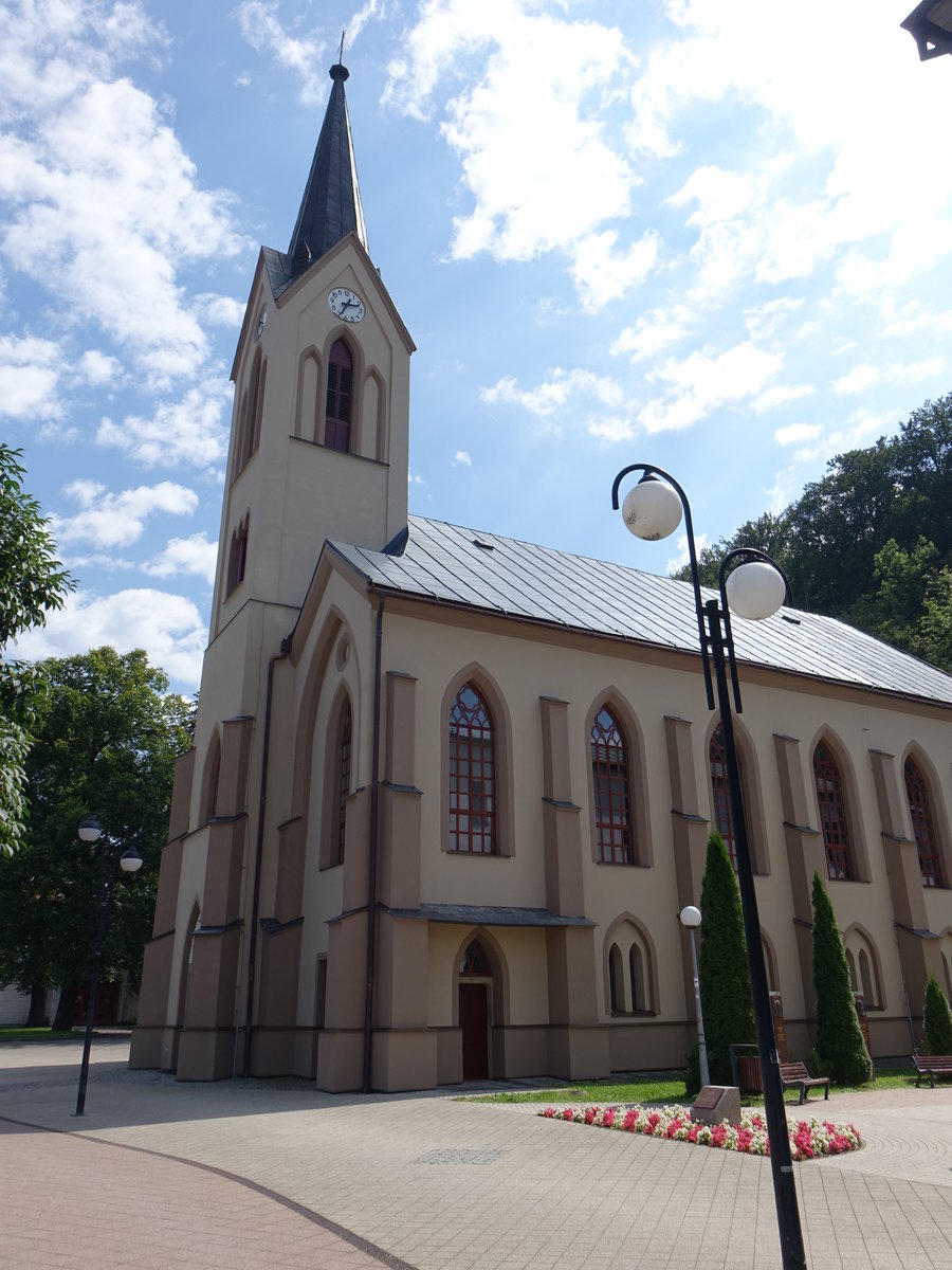 Dolny Kubin / Unterkubin, Ev. Pfarrkirche, neugotisch erbaut bis 1893 (06.08.2020)