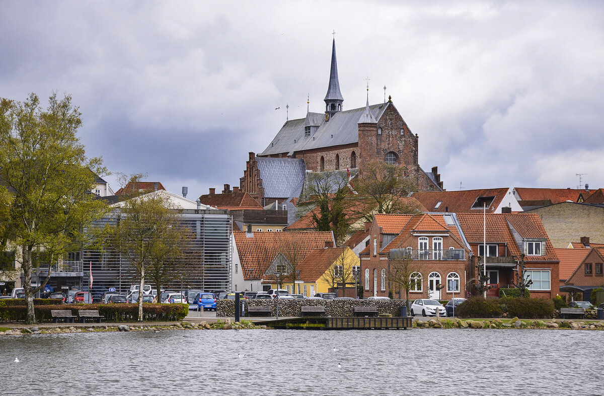 Dom zu Hadersleben (dnisch: Haderslev) in Nordschleswig. Aufnahme: 5. Mai 2021.