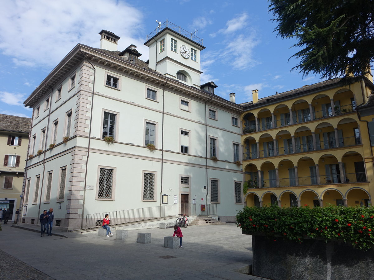 Domodossola, Palazzo Mellerio, erbaut bis 1816 durch den Architekten Gian Luca della Somaglia (06.10.2019)
