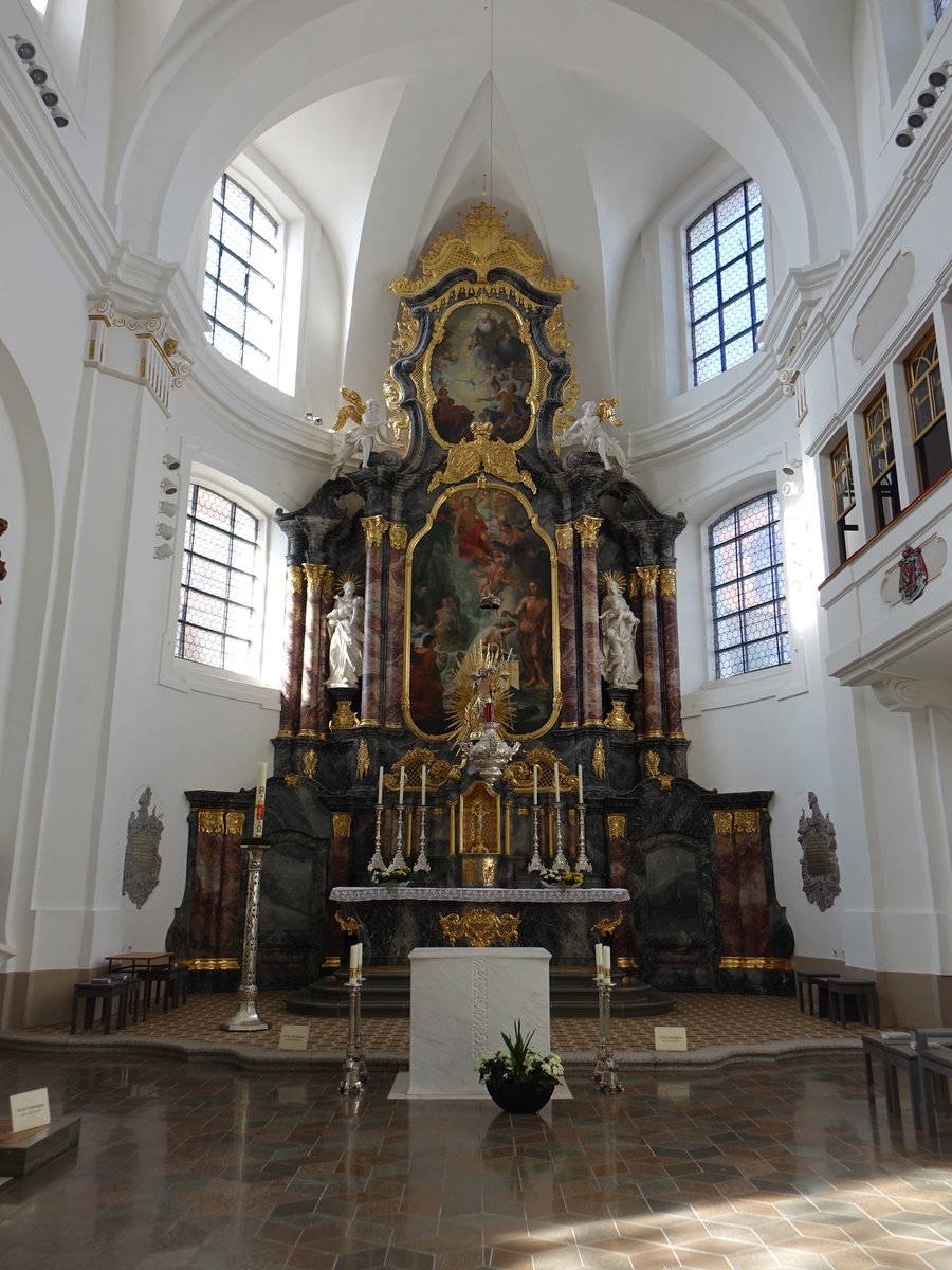 Donaueschingen, barocker Hochaltar in der Stadtkirche St. Johann (25.05.2017)