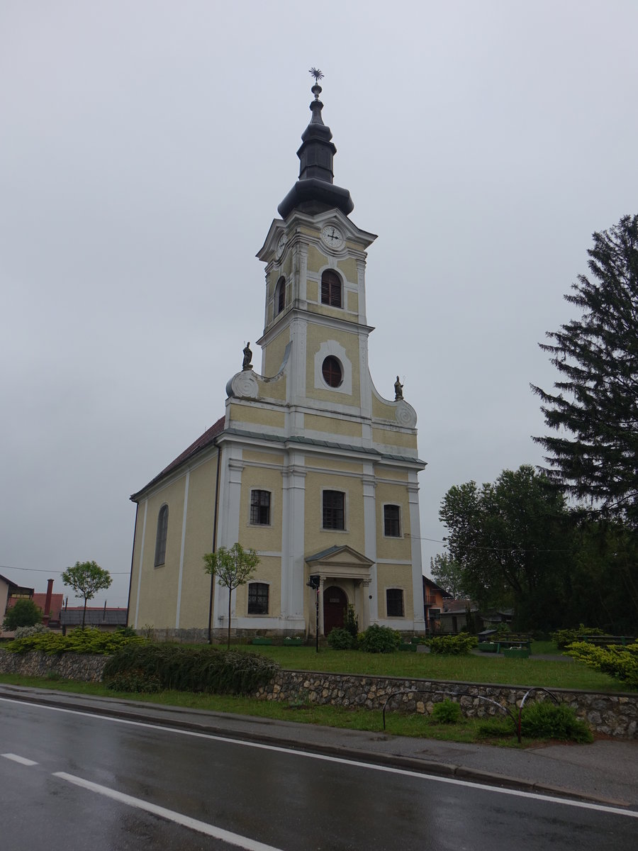 Donji Martijanec, spätbarocke St. Martin Kirche, erbaut 1767 durch die  Familie Patachich (03.05.2017)